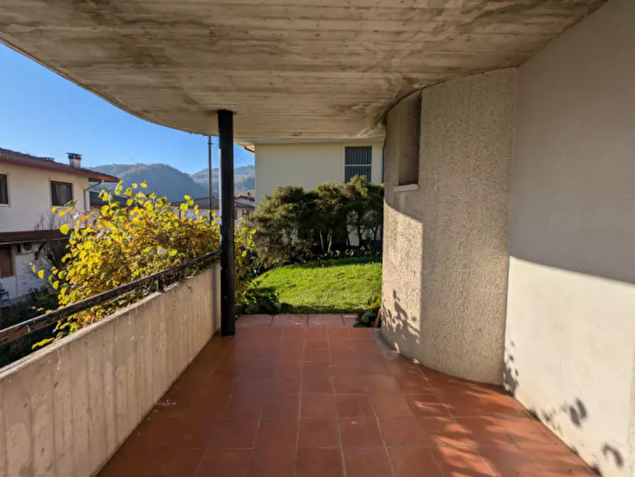 Immagine 17 di Appartamento in vendita  in Via Calbarine 9 a Schio