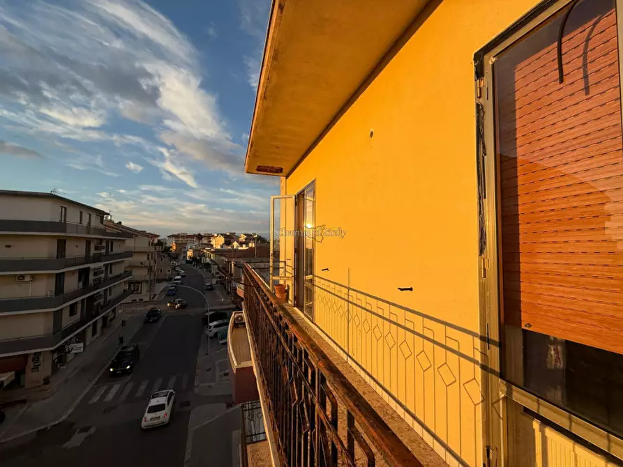 Immagine 3 di Appartamento in vendita  in Via Resistenza Partigiana a Modica