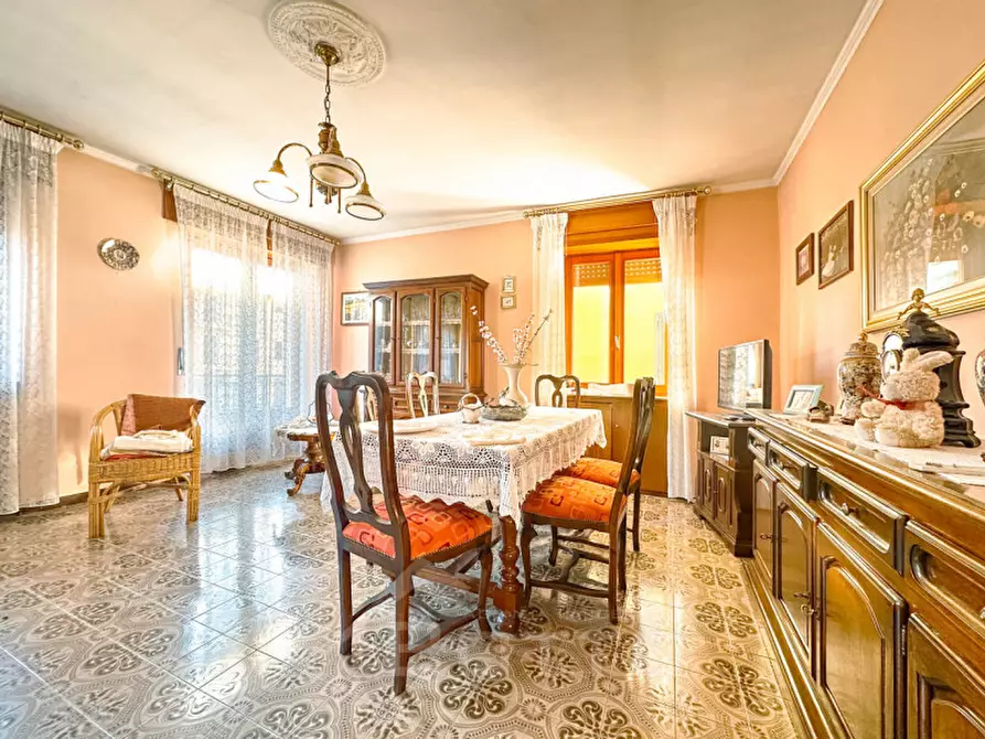 Immagine 2 di Casa bifamiliare in vendita  in Piazza Camillo Benso Conte di Cavour, 8 a Romagnano Sesia