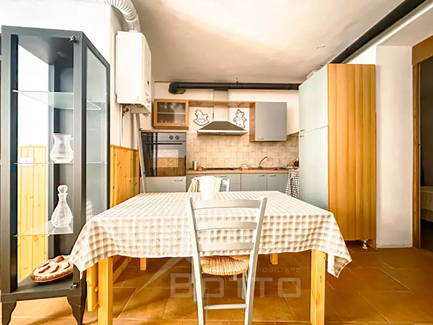 Immagine 3 di Casa bifamiliare in vendita  in Piazza Camillo Benso Conte di Cavour, 8 a Romagnano Sesia