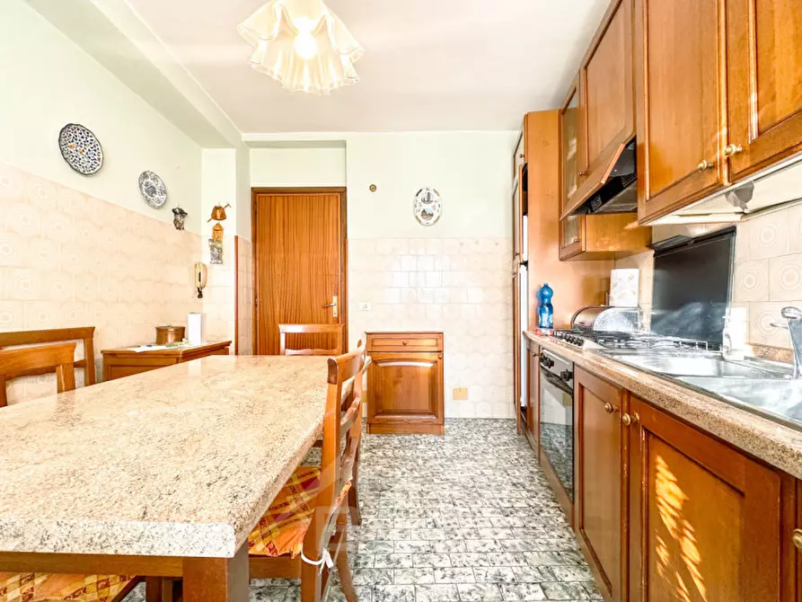 Immagine 4 di Casa bifamiliare in vendita  in Piazza Camillo Benso Conte di Cavour, 8 a Romagnano Sesia