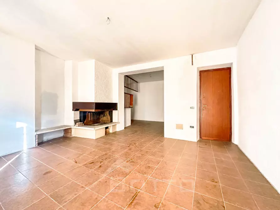 Immagine 12 di Casa bifamiliare in vendita  in Piazza Camillo Benso Conte di Cavour, 8 a Romagnano Sesia