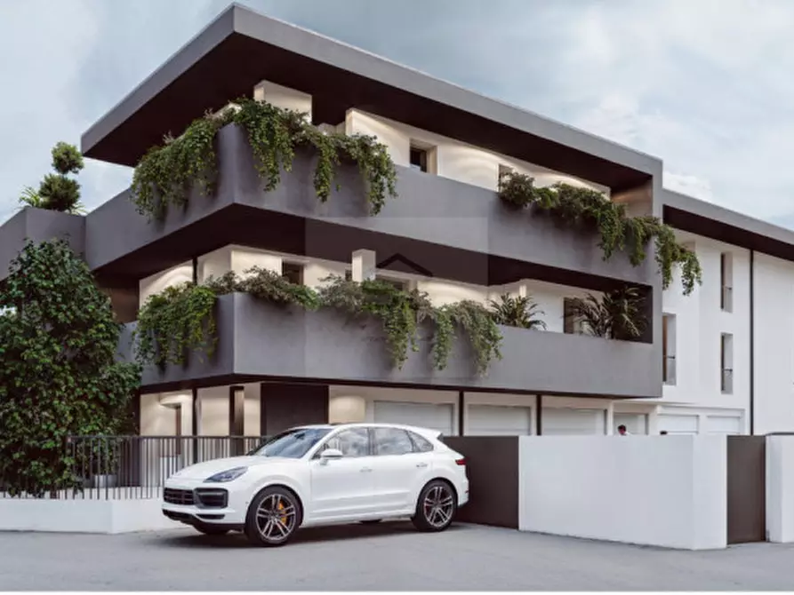 Immagine 2 di Attico in vendita  in Via Gaetano Donizetti a Ponte San Nicolò