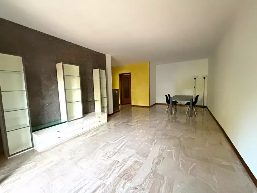 Immagine 2 di Appartamento in vendita  a Rovigo