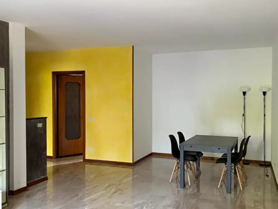 Immagine 3 di Appartamento in vendita  a Rovigo