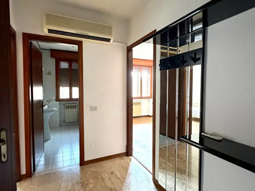 Immagine 5 di Appartamento in vendita  a Rovigo