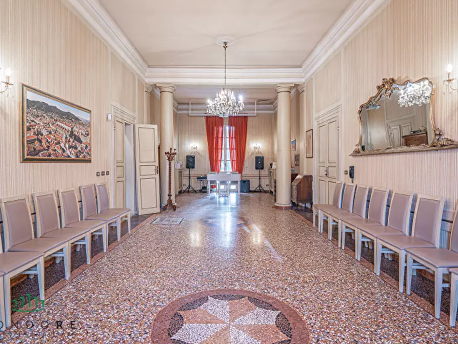 Immagine 38 di Attività commerciale in vendita  in Via San Donato a Bologna