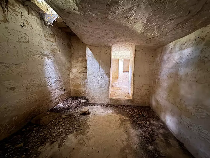 Immagine 8 di Villa in vendita  a Matera