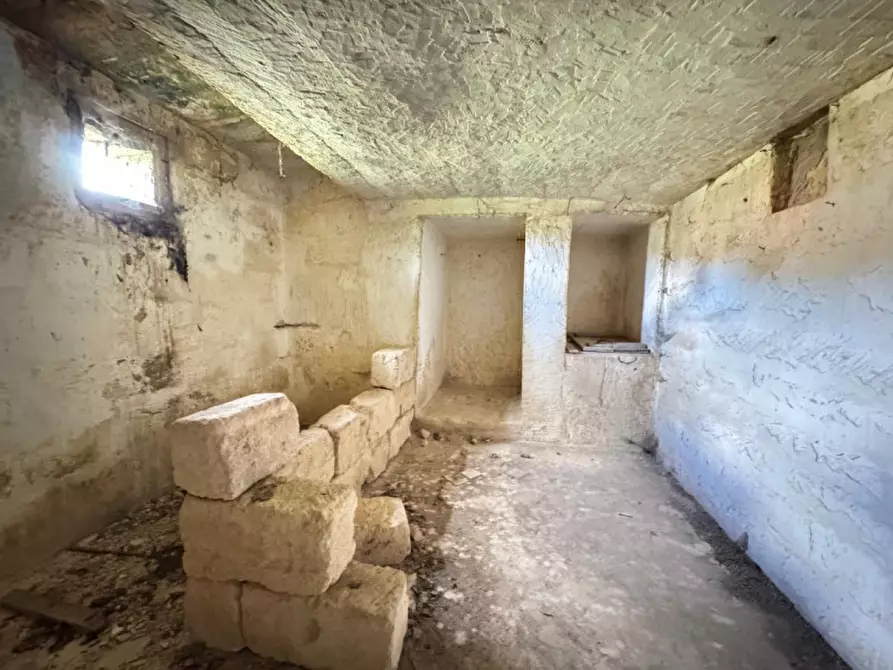 Immagine 9 di Villa in vendita  a Matera