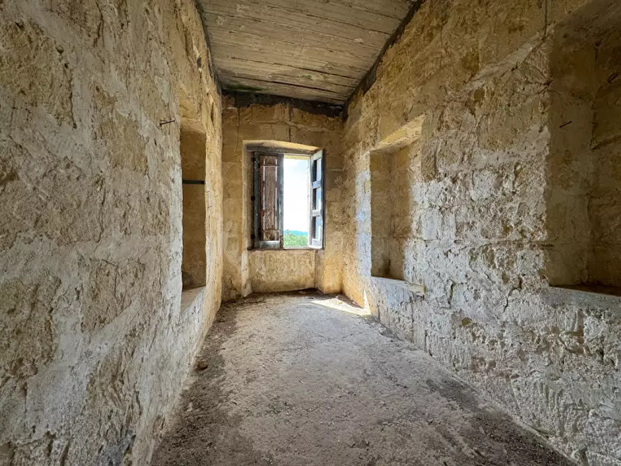 Immagine 18 di Villa in vendita  a Matera