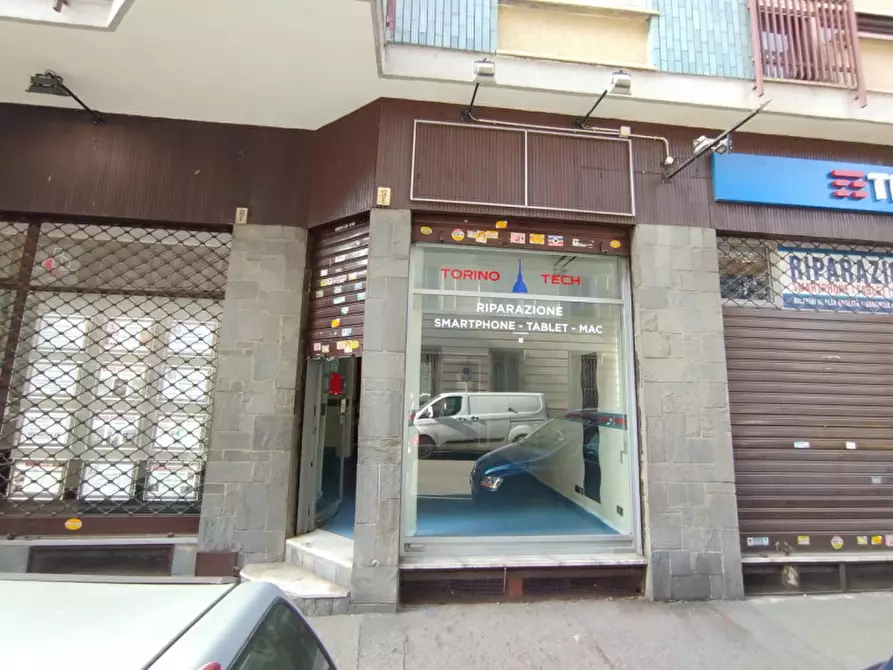 Immagine 1 di Negozio in affitto  in Via Claudio Beaumont 12/E a Torino