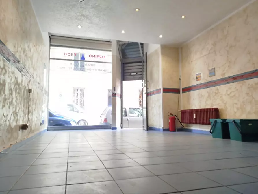 Immagine 2 di Negozio in affitto  in Via Claudio Beaumont 12/E a Torino