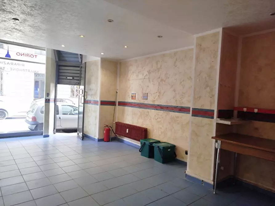 Immagine 4 di Negozio in affitto  in Via Claudio Beaumont 12/E a Torino