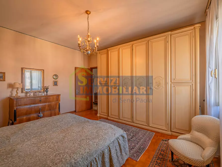 Immagine 11 di Appartamento in vendita  a Rovigo