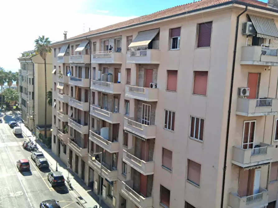 Immagine 7 di Appartamento in vendita  in Via Fiume a San Remo
