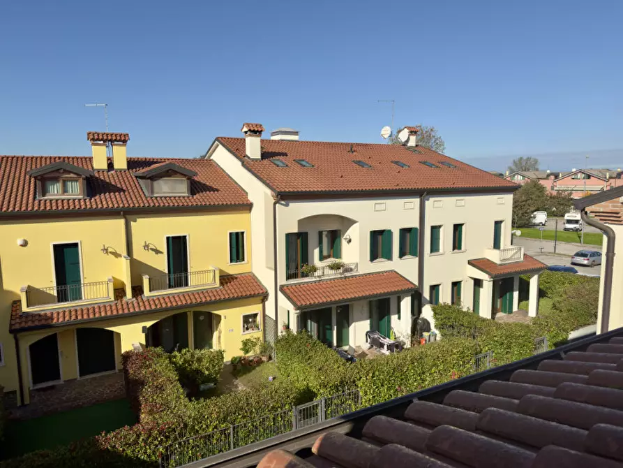 Immagine 20 di Villetta a schiera in affitto  in Via Risorgimento a Selvazzano Dentro