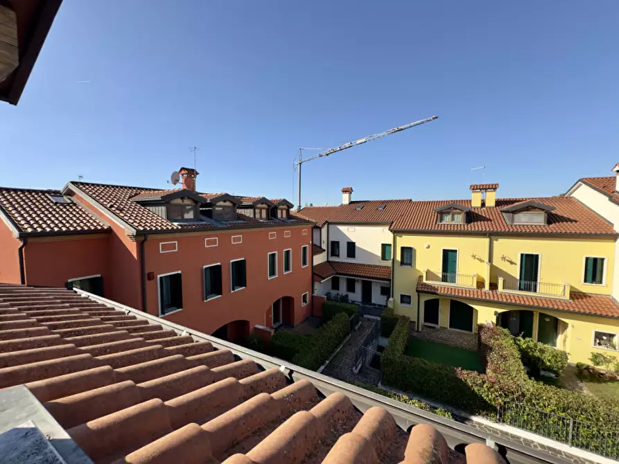 Immagine 21 di Villetta a schiera in affitto  in Via Risorgimento a Selvazzano Dentro