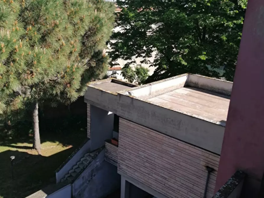 Immagine 5 di Villa in vendita  in Via Enrico Menghini a Nepi