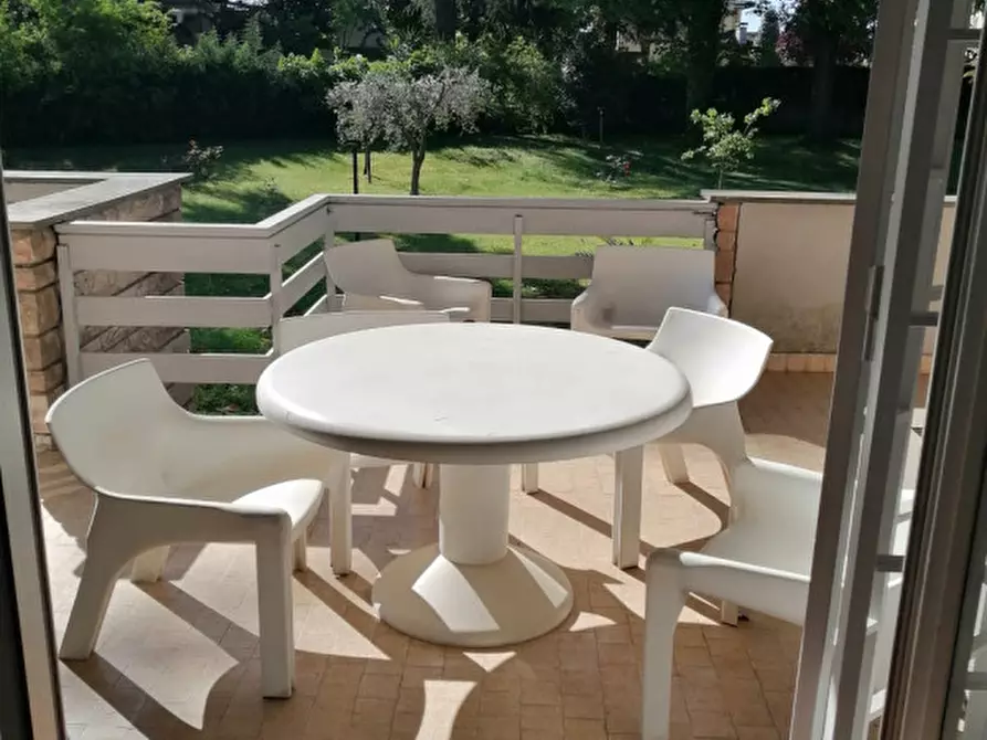 Immagine 6 di Villa in vendita  in Via Enrico Menghini a Nepi