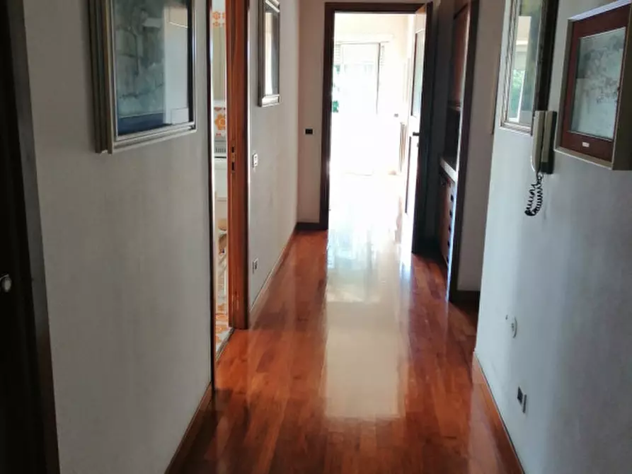 Immagine 10 di Villa in vendita  in Via Enrico Menghini a Nepi