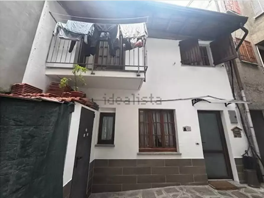 Immagine 1 di Casa indipendente in vendita  in Via Francesco Monico, 2 a Cadegliano-Viconago