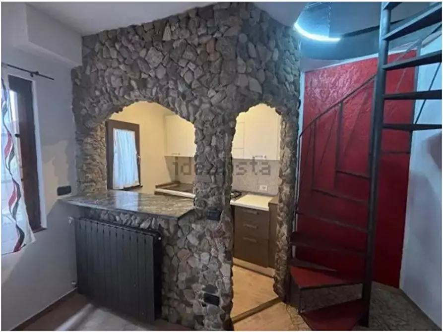 Immagine 5 di Casa indipendente in vendita  in Via Francesco Monico, 2 a Cadegliano-Viconago