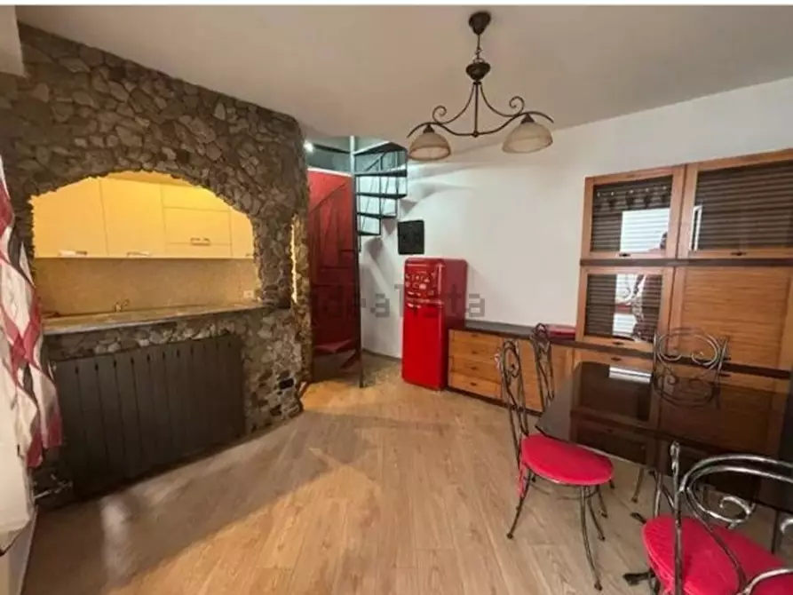 Immagine 8 di Casa indipendente in vendita  in Via Francesco Monico, 2 a Cadegliano-Viconago