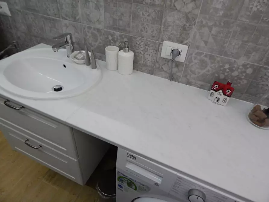 Immagine 16 di Appartamento in affitto  in Via Edoardo Ughi, 6 a Parma