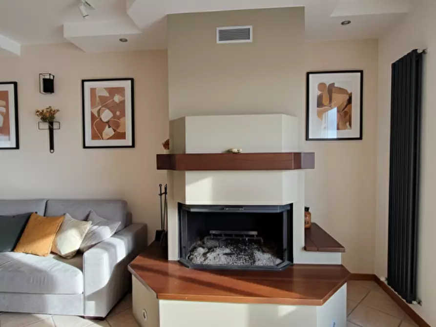 Immagine 10 di Appartamento in vendita  a Passignano Sul Trasimeno