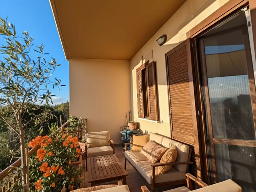 Immagine 24 di Appartamento in vendita  a Passignano Sul Trasimeno