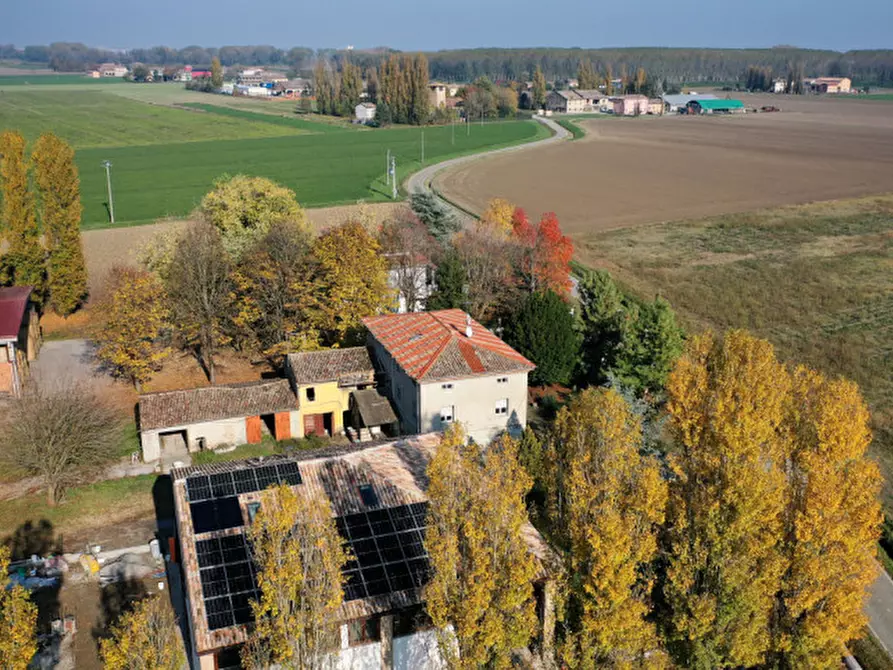 Immagine 17 di Casa bifamiliare in vendita  in Strada Chiesa di Castelnovo 20 a Parma
