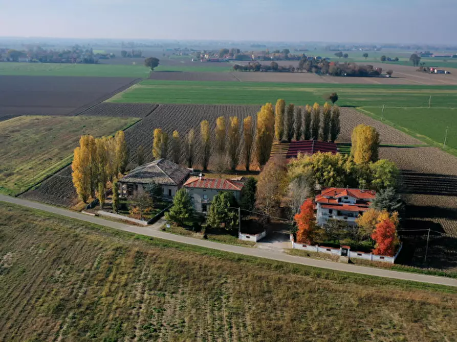 Immagine 22 di Casa bifamiliare in vendita  in Strada Chiesa di Castelnovo 20 a Parma