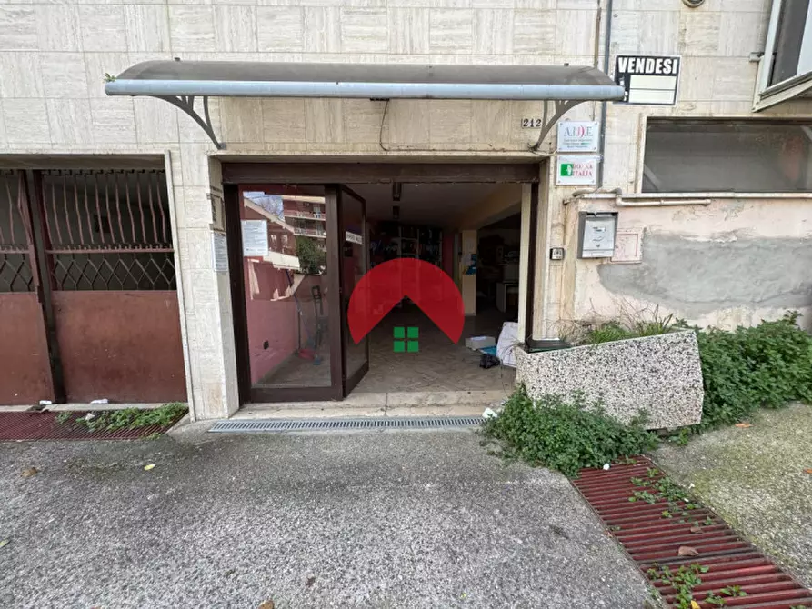Immagine 2 di Laboratorio in vendita  in Via Nazionale a Matera