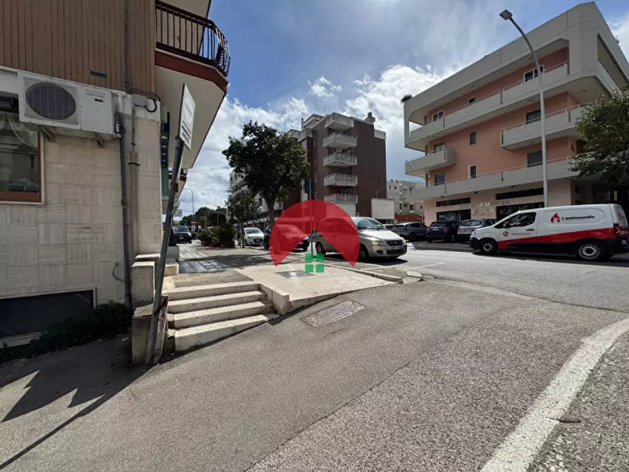 Immagine 4 di Laboratorio in vendita  in Via Nazionale a Matera