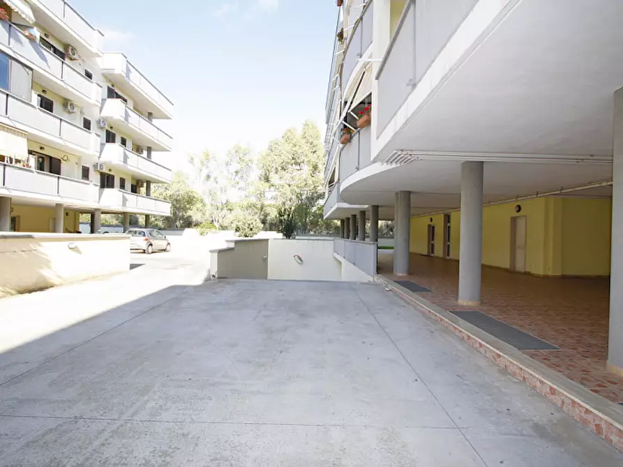 Immagine 2 di Garage in vendita  in Via Ungaretti a Gallipoli