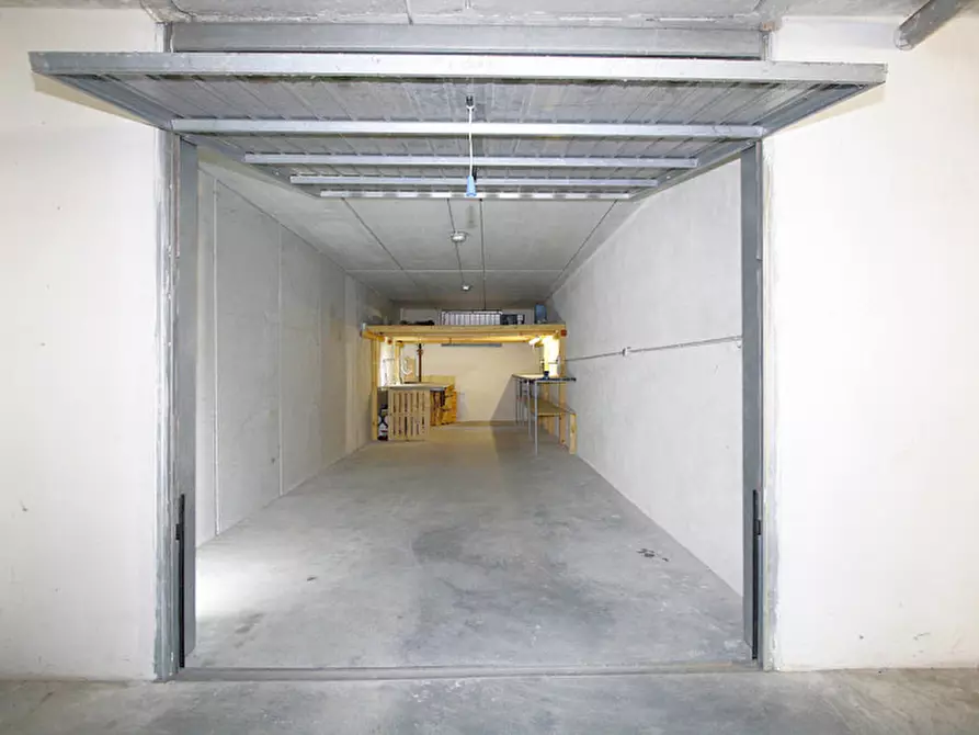 Immagine 10 di Garage in vendita  in Via Ungaretti a Gallipoli