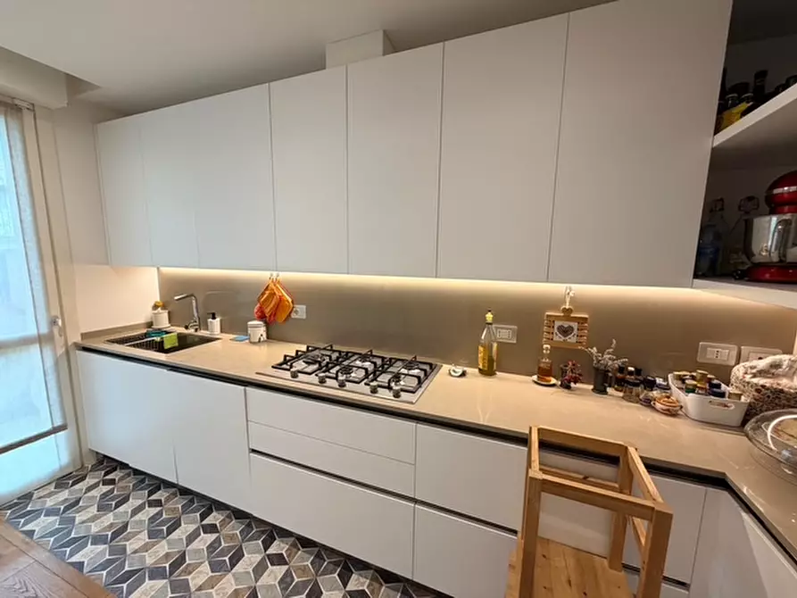 Immagine 5 di Appartamento in vendita  a Senigallia