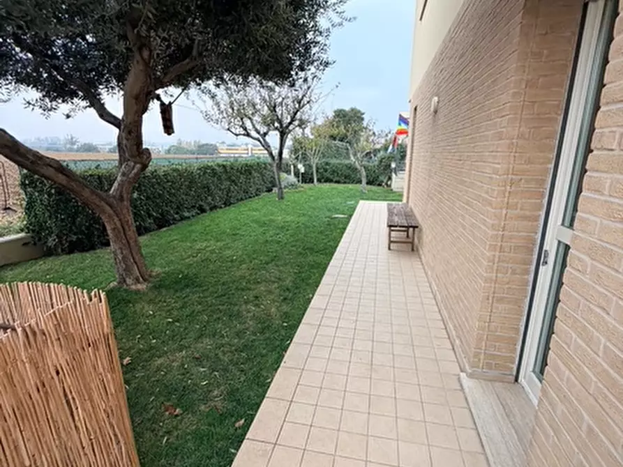 Immagine 6 di Appartamento in vendita  a Senigallia