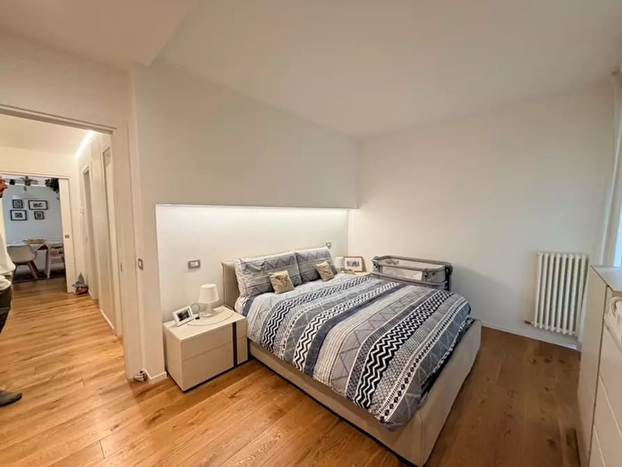 Immagine 8 di Appartamento in vendita  a Senigallia