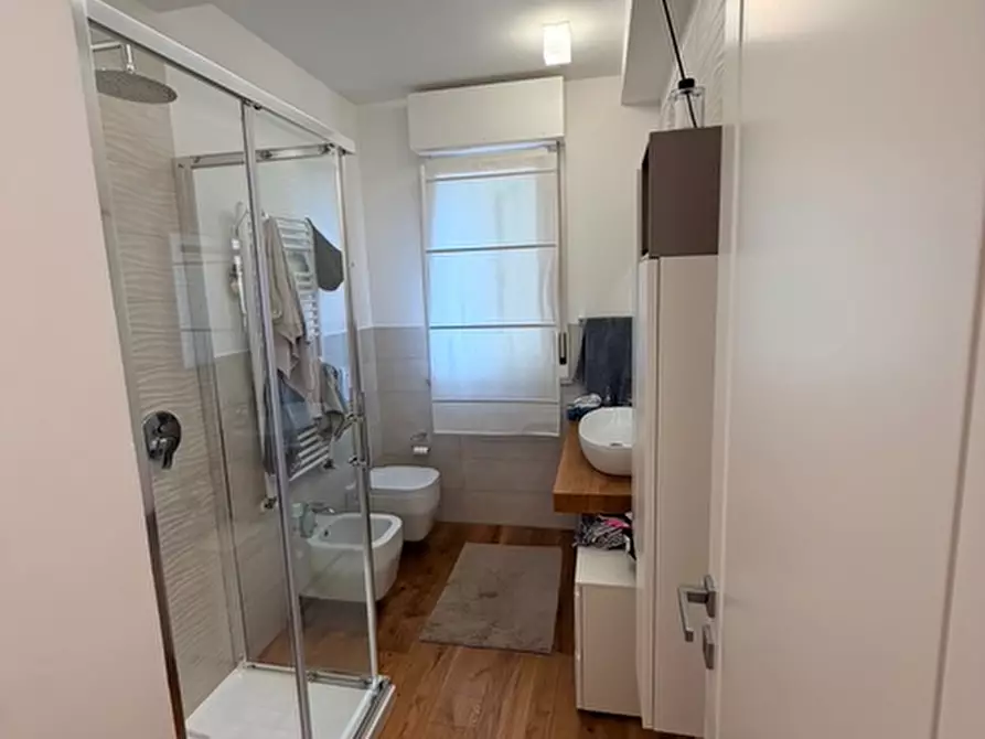 Immagine 12 di Appartamento in vendita  a Senigallia