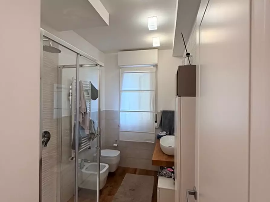 Immagine 17 di Appartamento in vendita  a Senigallia