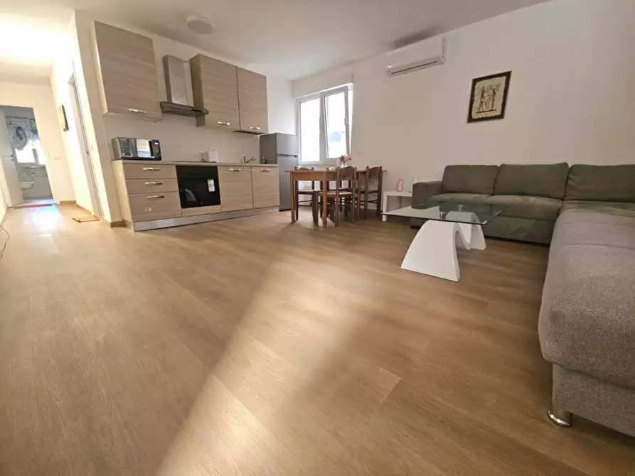 Immagine 1 di Appartamento in vendita  in viale palotta11 a Rimini