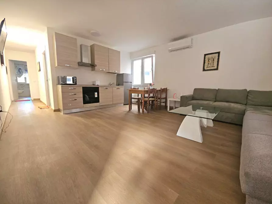 Immagine 5 di Appartamento in vendita  in viale palotta11 a Rimini