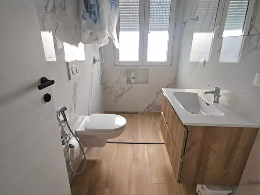 Immagine 23 di Appartamento in vendita  in viale palotta11 a Rimini