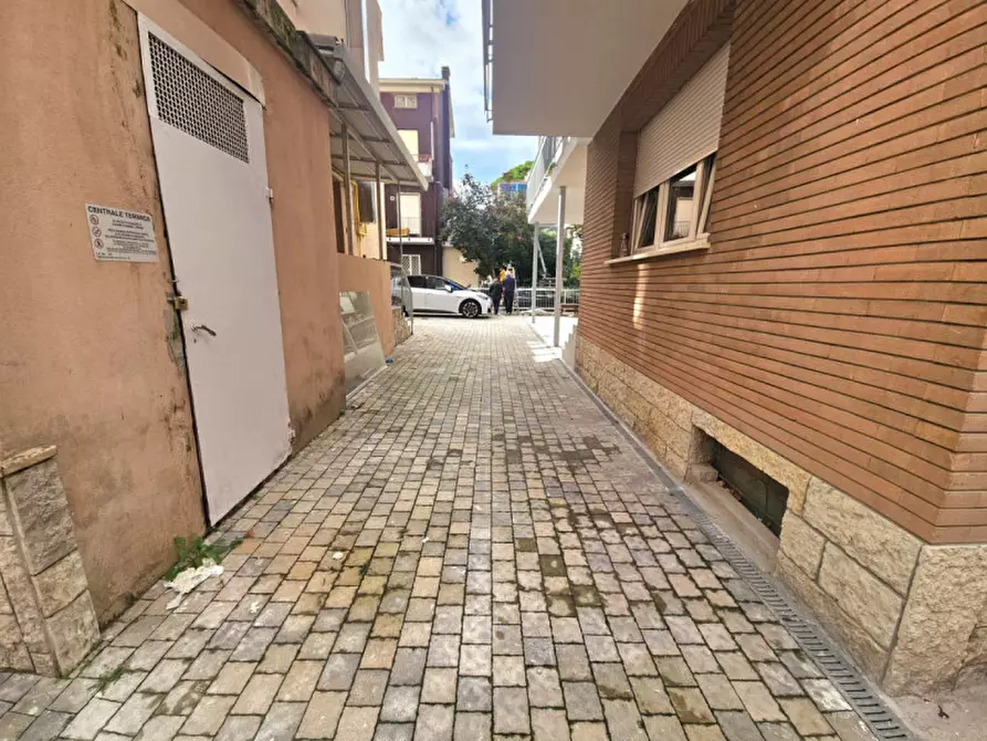 Immagine 25 di Appartamento in vendita  in viale palotta11 a Rimini