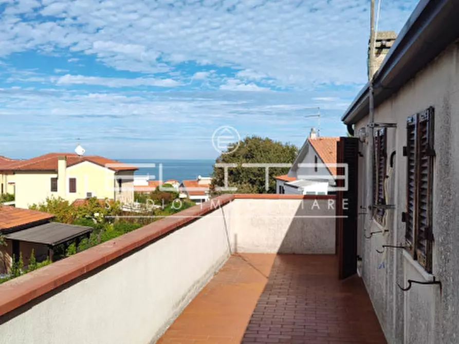 Immagine 2 di Appartamento in vendita  in VIA ISCHIA a Numana