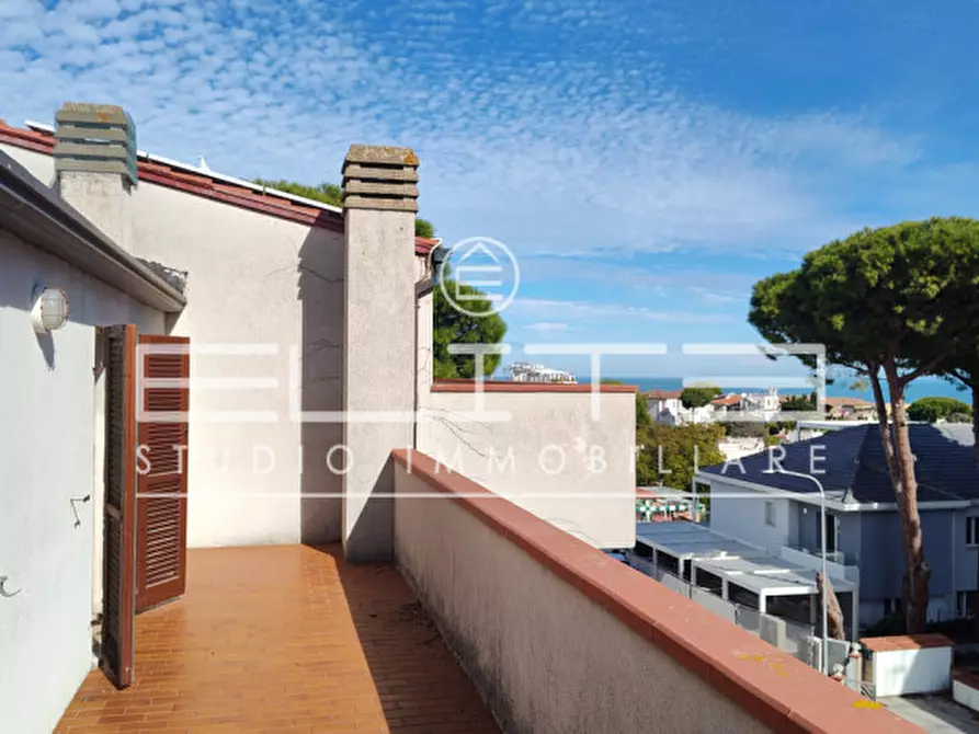 Immagine 12 di Appartamento in vendita  in VIA ISCHIA a Numana