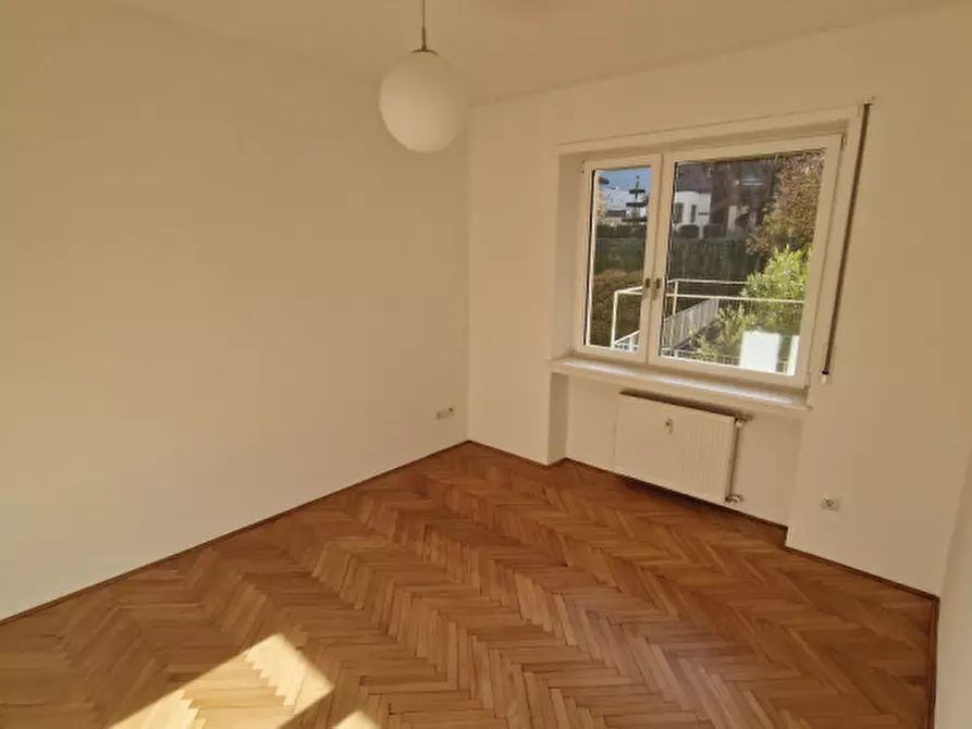 Immagine 1 di Monolocale in vendita  in Via Cavour - Cavourstraße a Bolzano