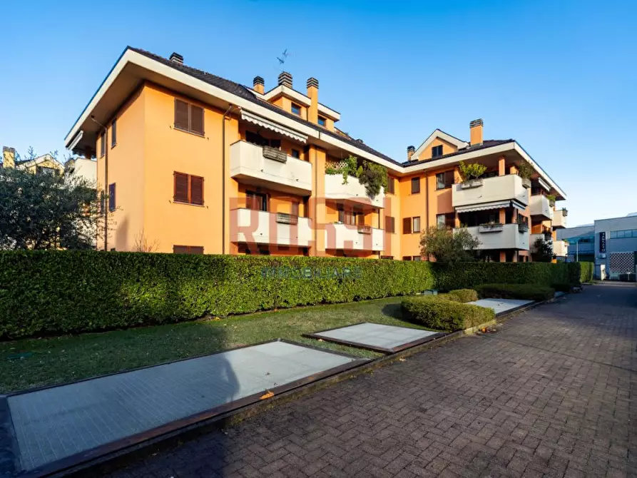 Immagine 13 di Appartamento in vendita  in VIA FRATELLI CERVI a Macherio