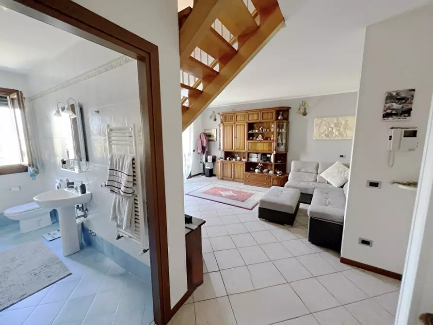 Immagine 3 di Appartamento in vendita  in Via Amerigo Vespucci a Selvazzano Dentro